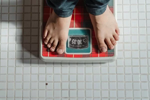 athlete weigh-in scale